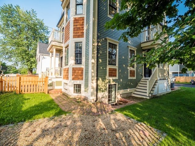 8 Richardson Street 2, Winchester, MA 01890