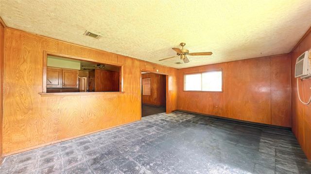 10818 Longren Street, Houston, TX 77089