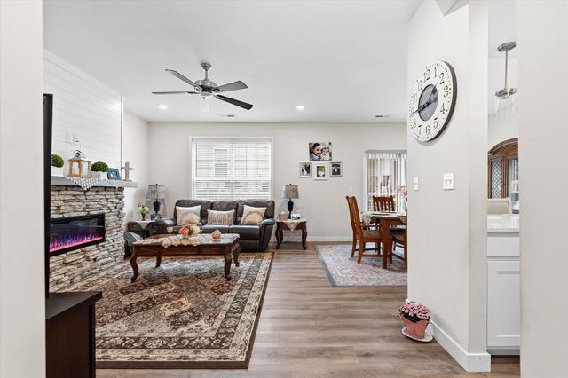 4002 W WORLEY ST UNIT 4, Columbia, MO 65203