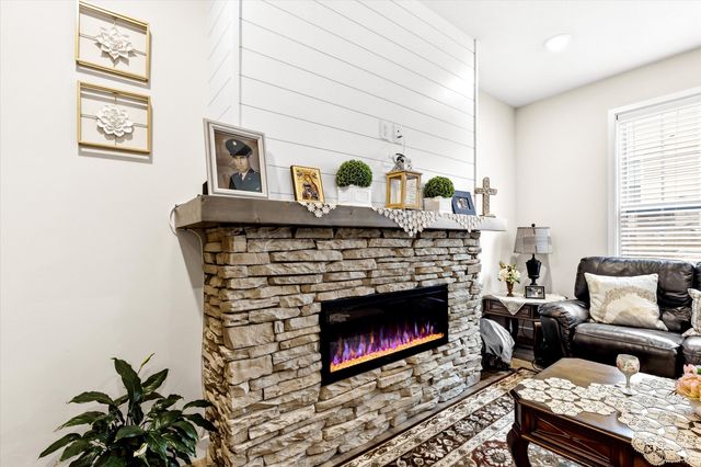 4002 W WORLEY ST UNIT 4, Columbia, MO 65203