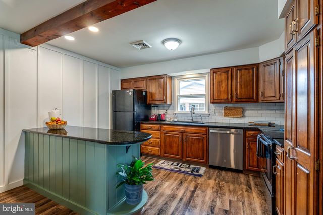 17 BRIARCLIFF RD, Elizabethtown, PA 17022