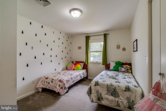 17 BRIARCLIFF RD, Elizabethtown, PA 17022