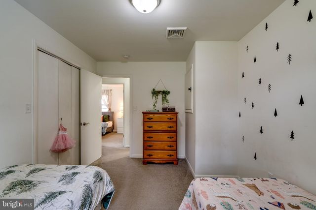 17 BRIARCLIFF RD, Elizabethtown, PA 17022