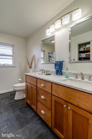 17 BRIARCLIFF RD, Elizabethtown, PA 17022