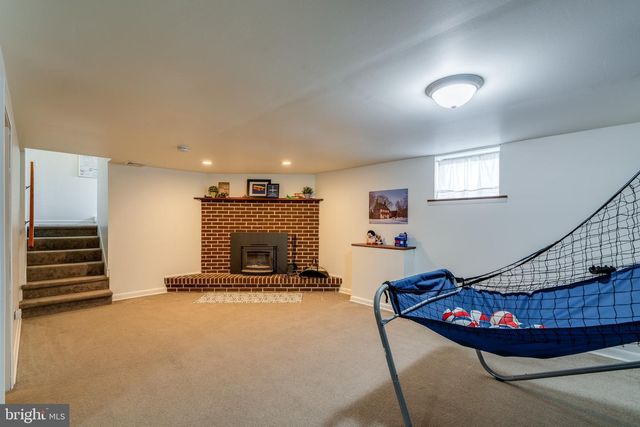 17 BRIARCLIFF RD, Elizabethtown, PA 17022
