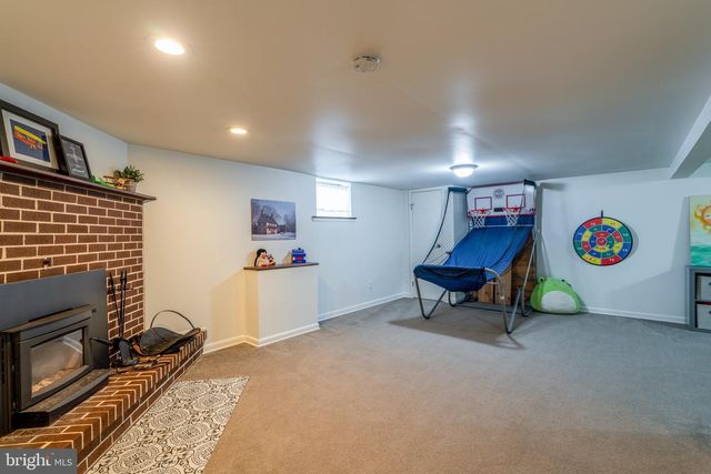 17 BRIARCLIFF RD, Elizabethtown, PA 17022