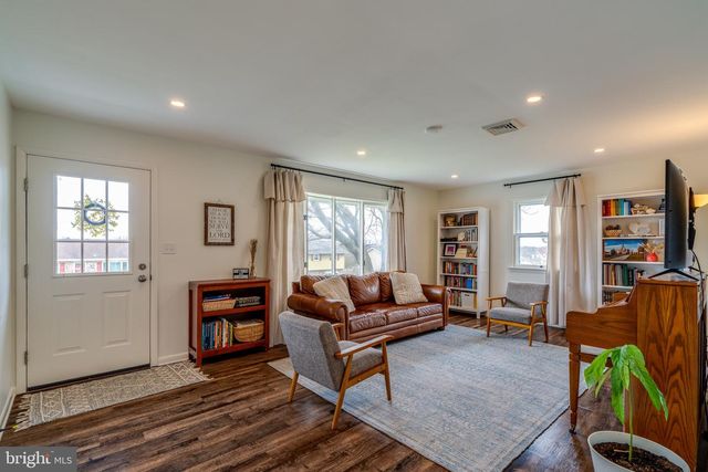 17 BRIARCLIFF RD, Elizabethtown, PA 17022