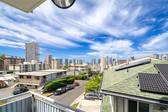 1516 Emerson Street 102, Honolulu, HI 96813