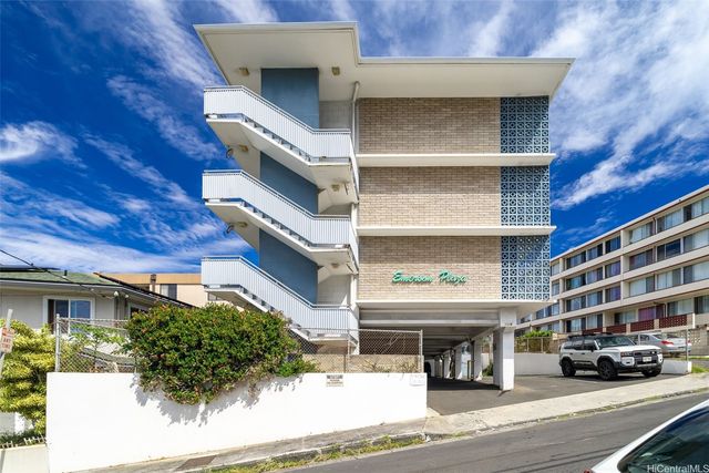 1516 Emerson Street 102, Honolulu, HI 96813