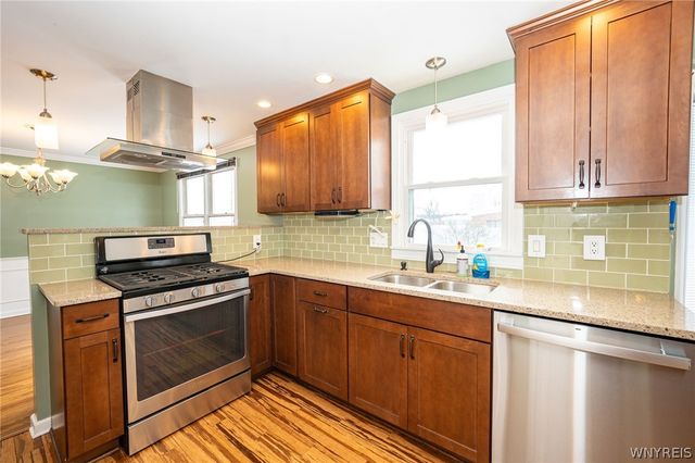 1065 Sheree Drive, Grand Island, NY 14072