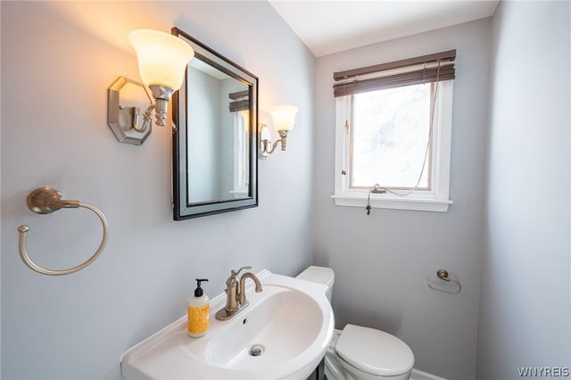 1065 Sheree Drive, Grand Island, NY 14072