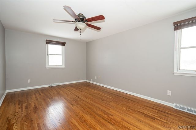 1065 Sheree Drive, Grand Island, NY 14072