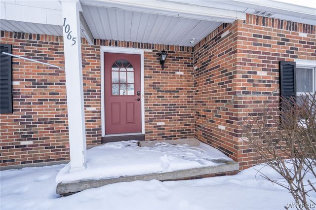 1065 Sheree Drive, Grand Island, NY 14072