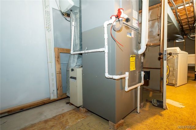 1065 Sheree Drive, Grand Island, NY 14072