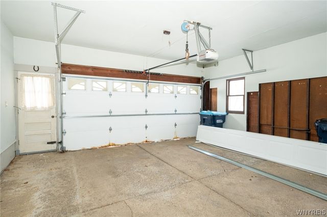 1065 Sheree Drive, Grand Island, NY 14072