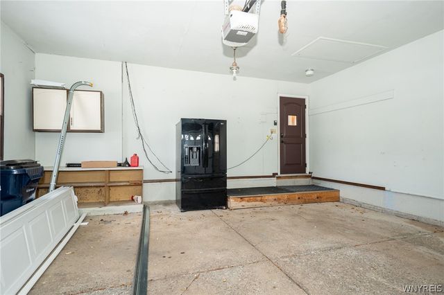 1065 Sheree Drive, Grand Island, NY 14072