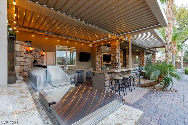 6151 Deep Autumn Avenue, Las Vegas, NV 89131