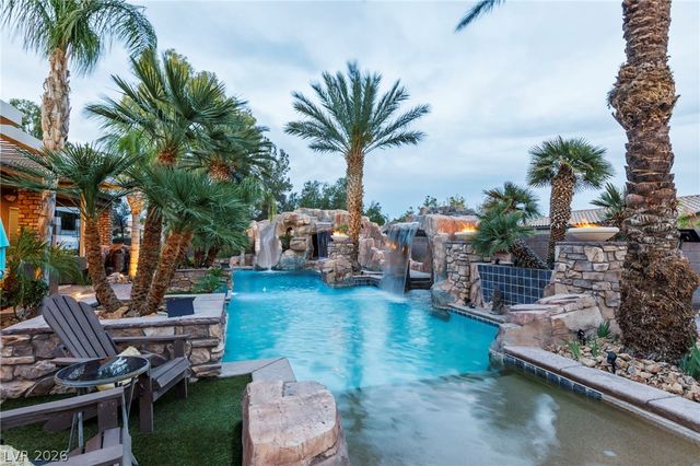 6151 Deep Autumn Avenue, Las Vegas, NV 89131