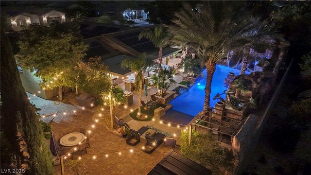 6151 Deep Autumn Avenue, Las Vegas, NV 89131