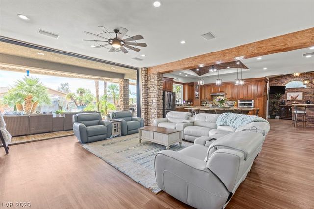 6151 Deep Autumn Avenue, Las Vegas, NV 89131