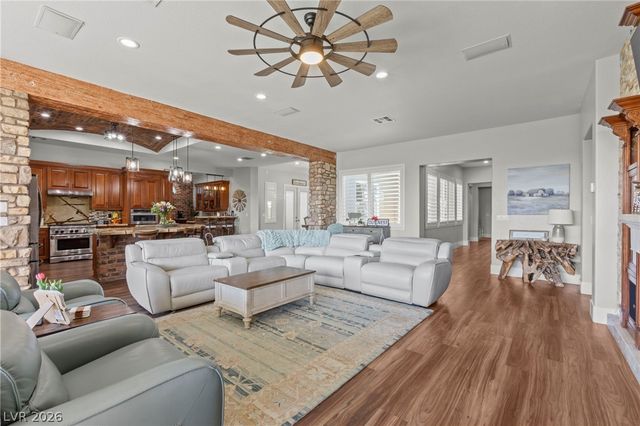 6151 Deep Autumn Avenue, Las Vegas, NV 89131