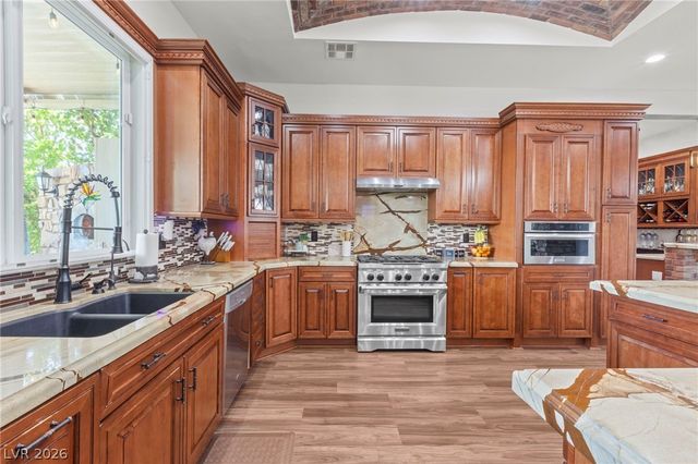 6151 Deep Autumn Avenue, Las Vegas, NV 89131