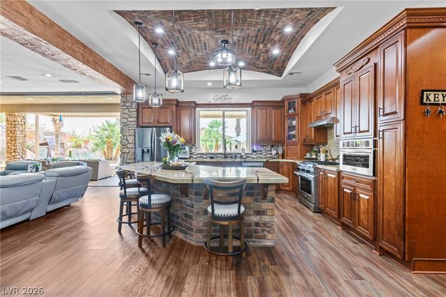 6151 Deep Autumn Avenue, Las Vegas, NV 89131