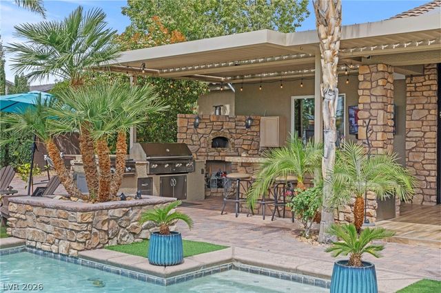 6151 Deep Autumn Avenue, Las Vegas, NV 89131