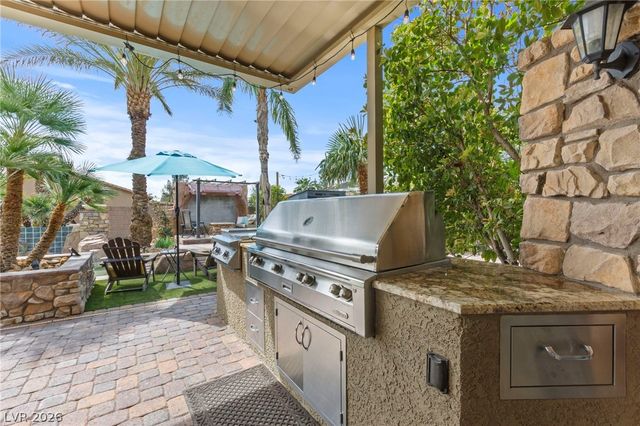 6151 Deep Autumn Avenue, Las Vegas, NV 89131