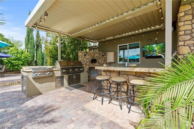 6151 Deep Autumn Avenue, Las Vegas, NV 89131