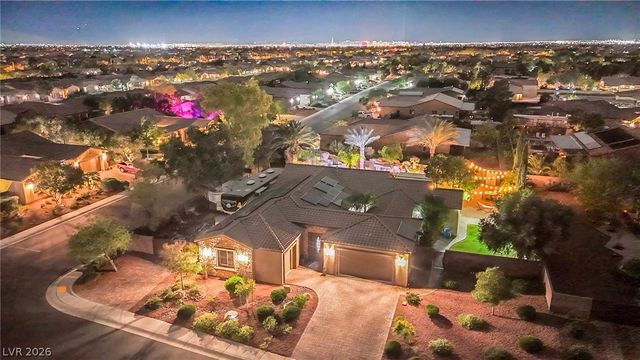 6151 Deep Autumn Avenue, Las Vegas, NV 89131