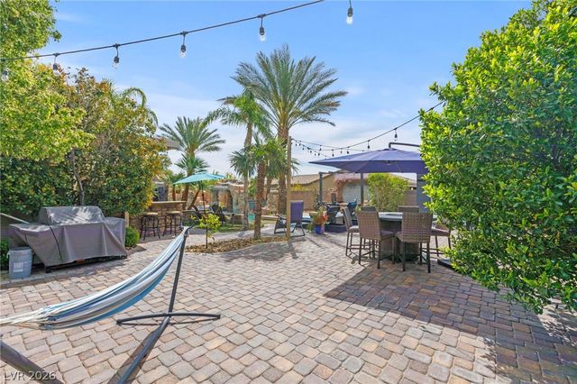 6151 Deep Autumn Avenue, Las Vegas, NV 89131