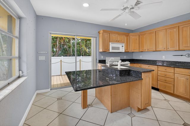 111 SE 7th Avenue A, B, C & D., Delray Beach, FL 33483