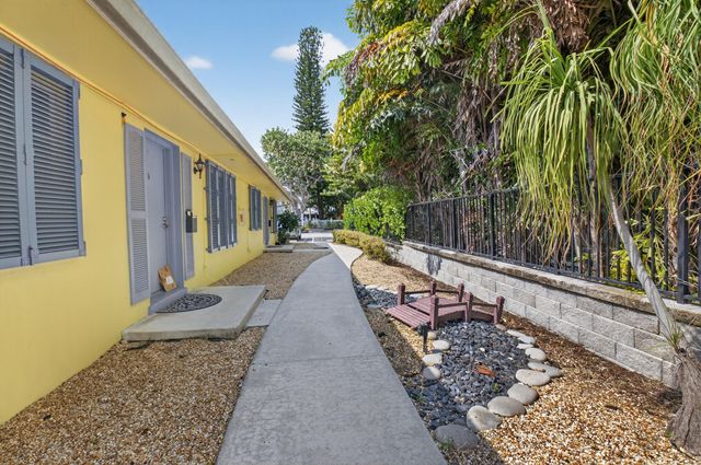 111 SE 7th Avenue A, B, C & D., Delray Beach, FL 33483