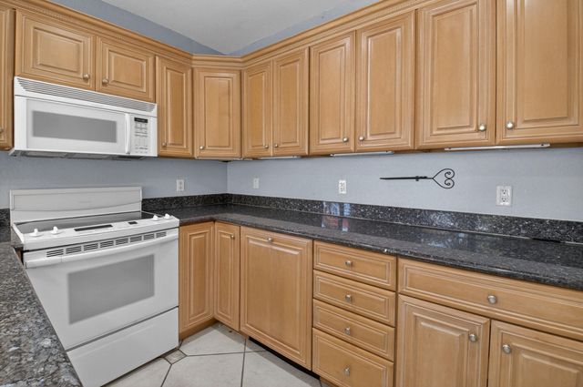 111 SE 7th Avenue A, B, C & D., Delray Beach, FL 33483