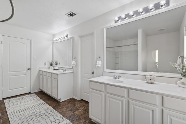 4026 Autumnwood Lane, Heartland, TX 75126