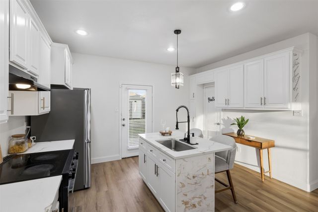 4026 Autumnwood Lane, Heartland, TX 75126