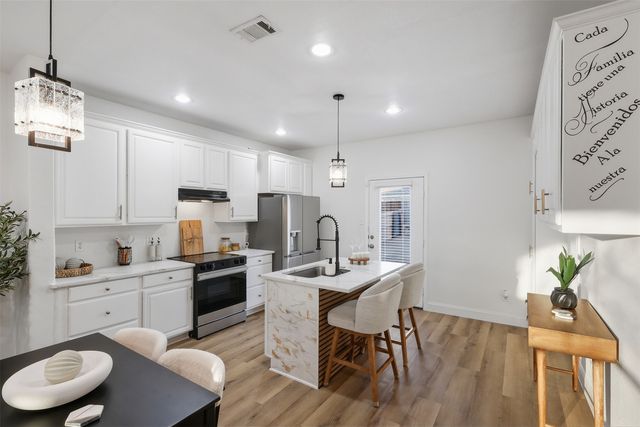 4026 Autumnwood Lane, Heartland, TX 75126