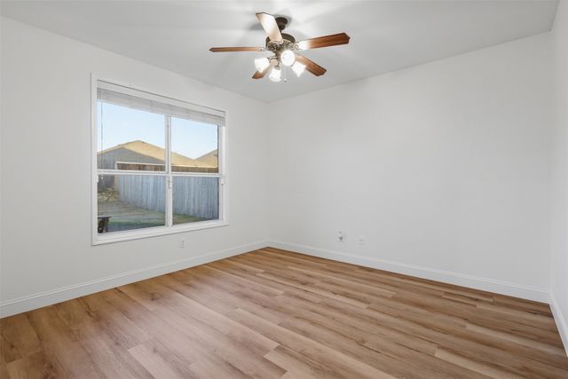 4026 Autumnwood Lane, Heartland, TX 75126