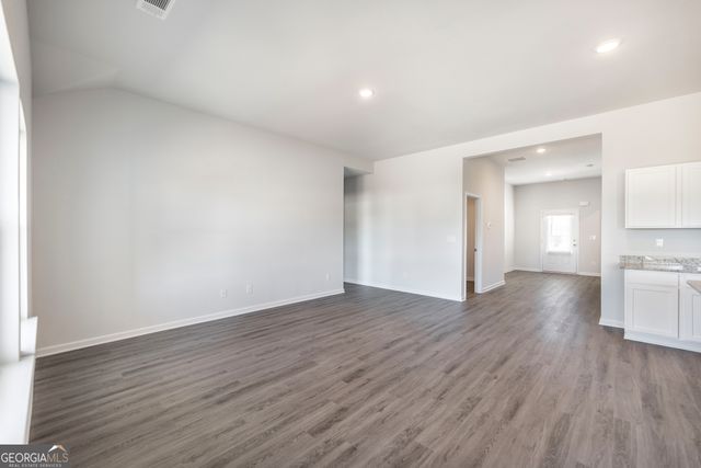 502 Georgian Walk, Byron, GA 31008