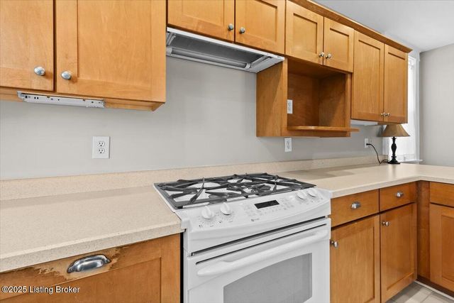 1947 Deer Park Ave, Louisville, KY 40205