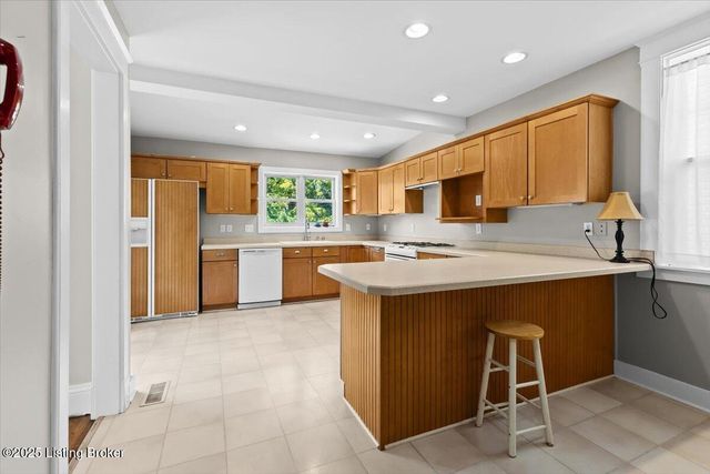 1947 Deer Park Ave, Louisville, KY 40205