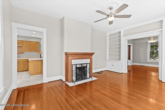 1947 Deer Park Ave, Louisville, KY 40205