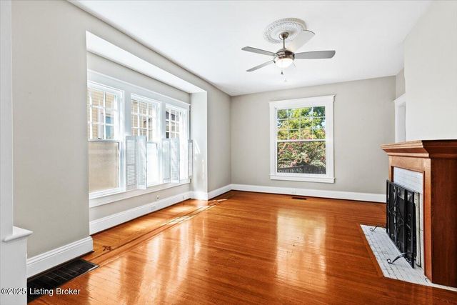 1947 Deer Park Ave, Louisville, KY 40205