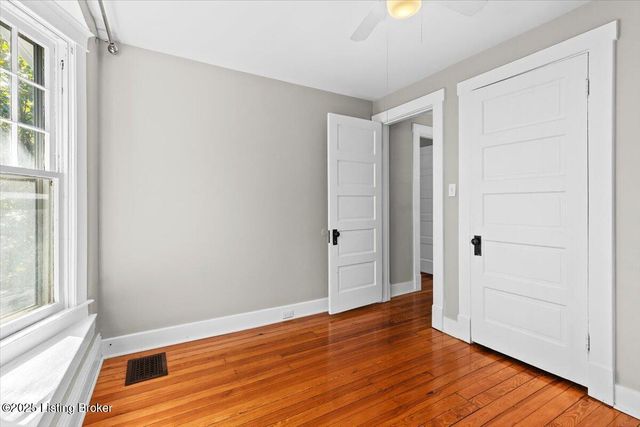 1947 Deer Park Ave, Louisville, KY 40205