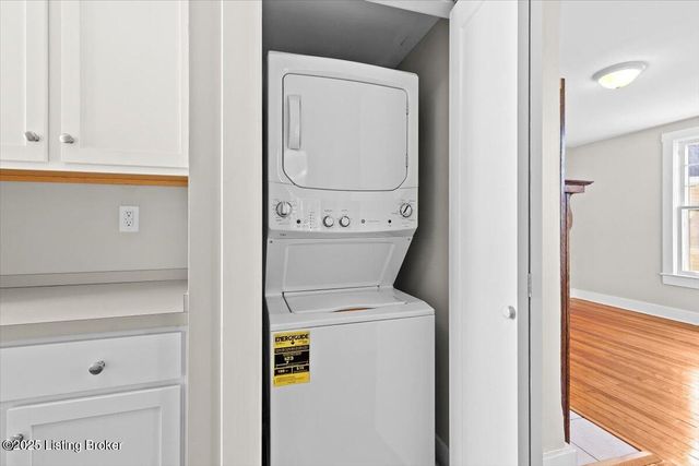 1947 Deer Park Ave, Louisville, KY 40205