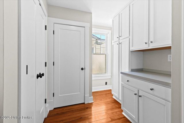 1947 Deer Park Ave, Louisville, KY 40205