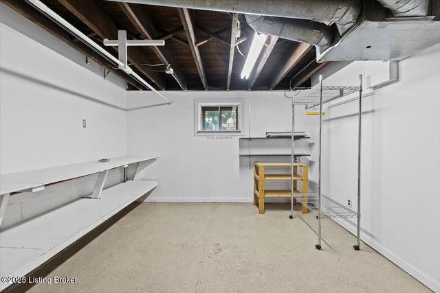 1947 Deer Park Ave, Louisville, KY 40205