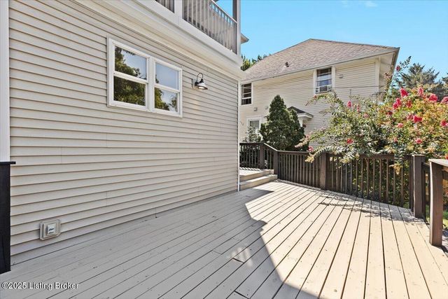 1947 Deer Park Ave, Louisville, KY 40205