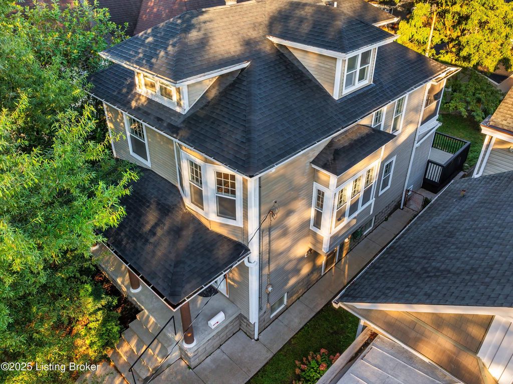 1947 Deer Park Ave, Louisville, KY 40205